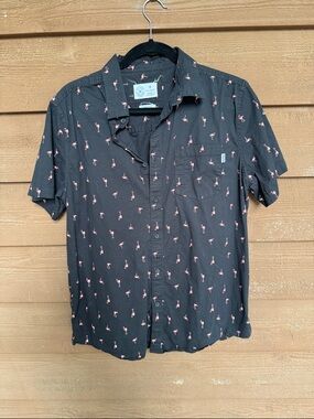 Hurley Black Short-Sleeve Button-Down with Pink Flamingo Print size medium